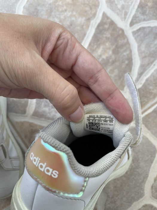 Детски маратонки за момиче Adidas Grand Court 2.0