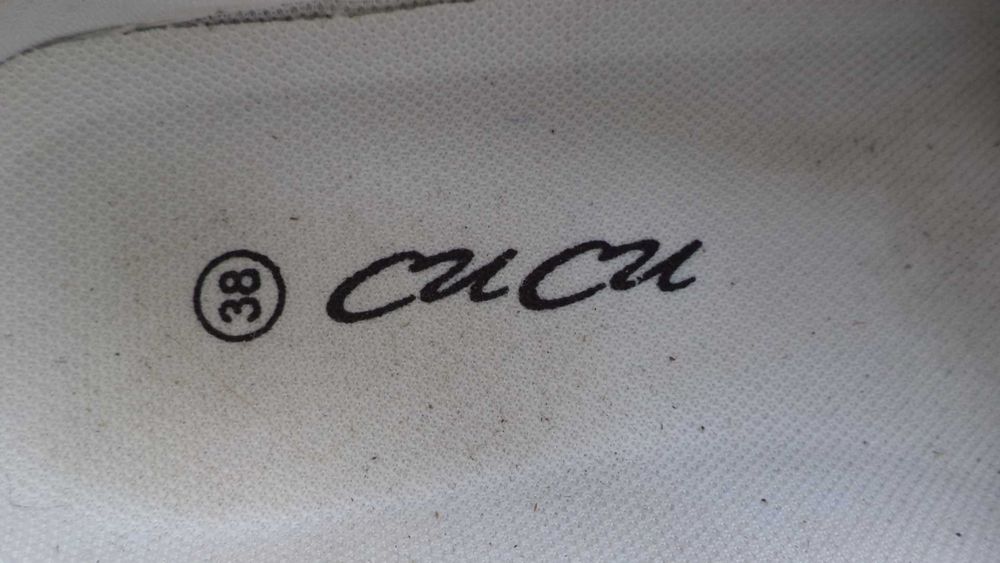 adidasi culoare alb