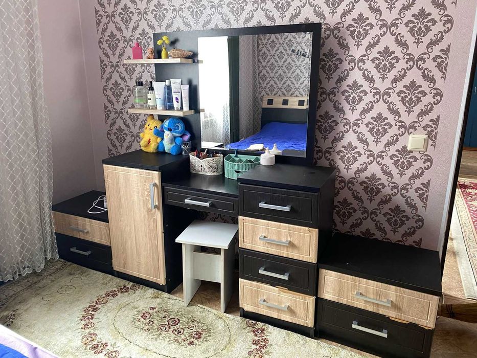 Продам спальный гарнитур в отличном состоянии