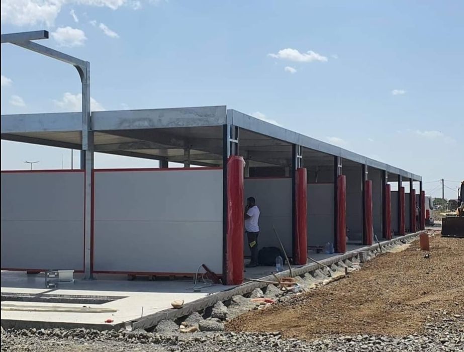 Vând structura metalice