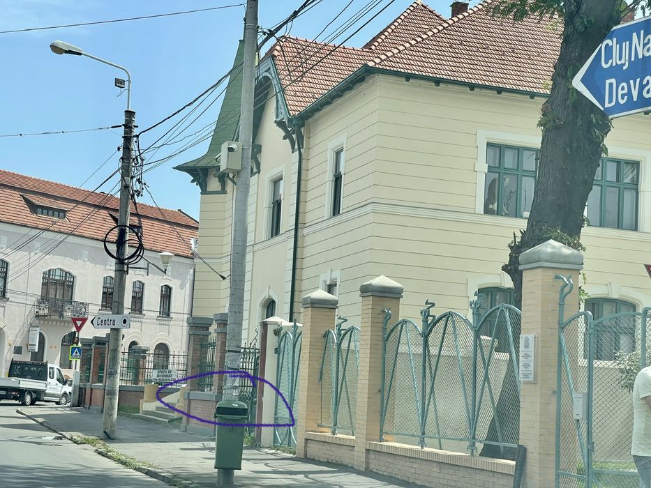 Închiriez imobil 6 camere