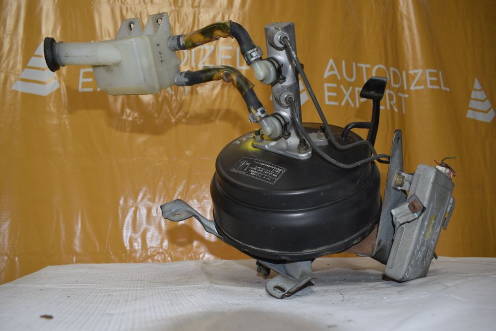 Вакуумный усилитель для Toyota HiAce KZH106