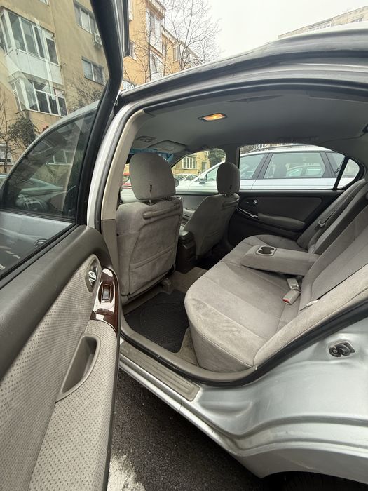 Nissan maxima V6 2.0L Automata