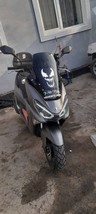 Скутер maxi 175 куб