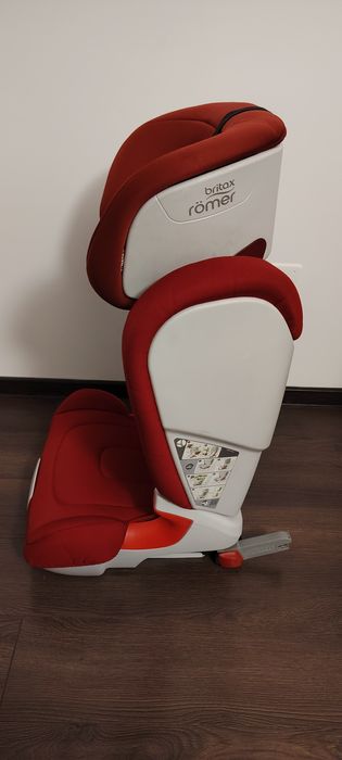 Vând scaun auto, pt copil, cu isofix Britax Romer