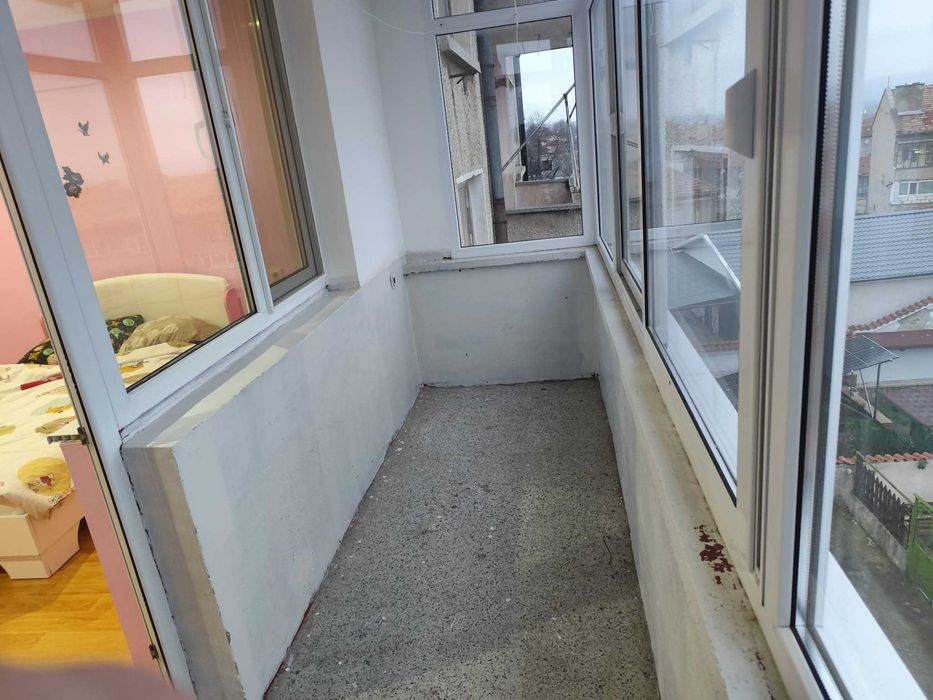 Продава се Тристаен апартамент в Разград, Център - 1000 кв.м за 64 €/кв.м - Снимка #13