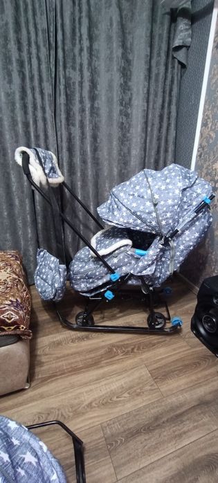 Продаю санки-коляска