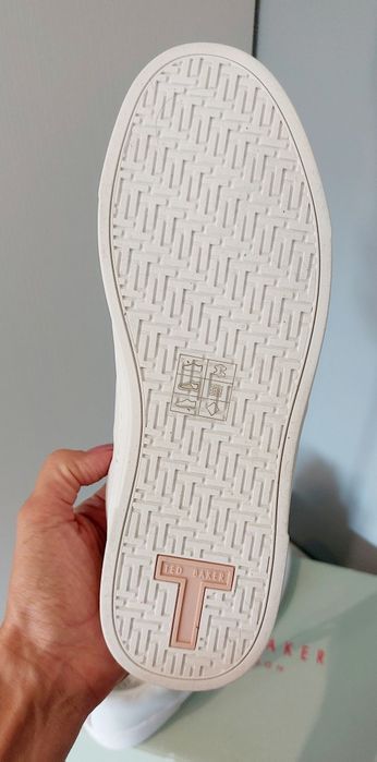 Нови маратонки Ted  Baker, 37 номер