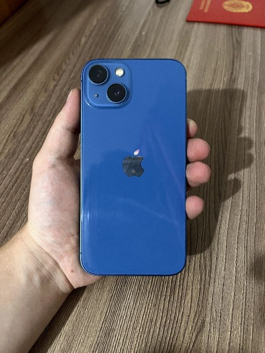 iPhone 13 в идеальном состоянии