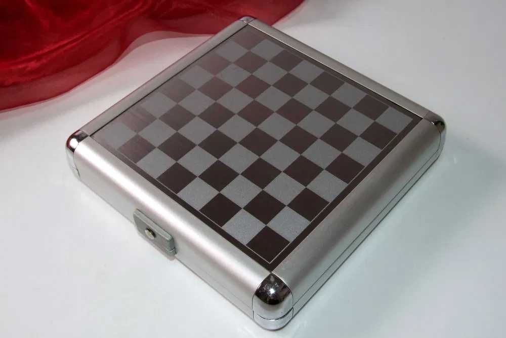 Set 3 Jocuri Magnetice BROOKSTONE: Sah, Table, Dame - ideal calatorii