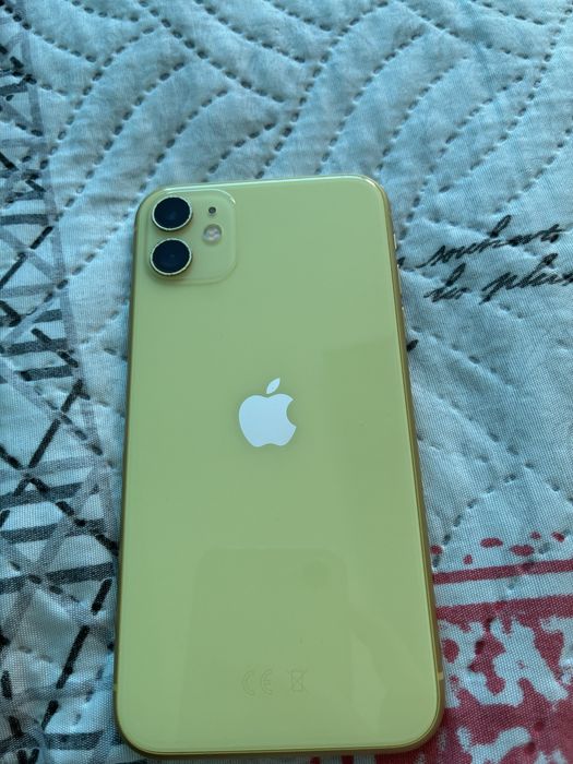 Iphone 11 + 2 калъфа