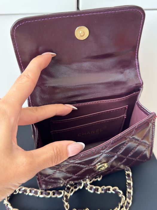 Мини чанта Chanel в цвят бургунди