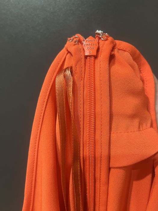 Rochie corai in stare buna