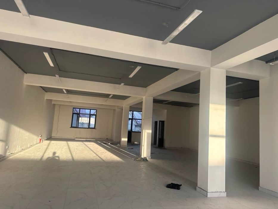 Аренда под офис, Магазин Сергели 275кв.м 0/1/2 этаж! Метро Хонабад