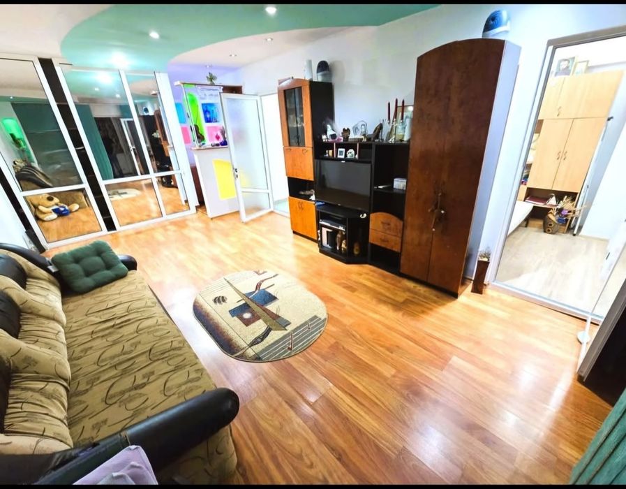 Vând Apartament 2 camere 50 mp2 parter