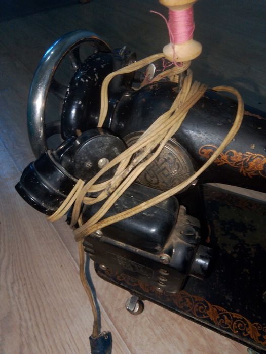 Электронная швейная машинка ссср