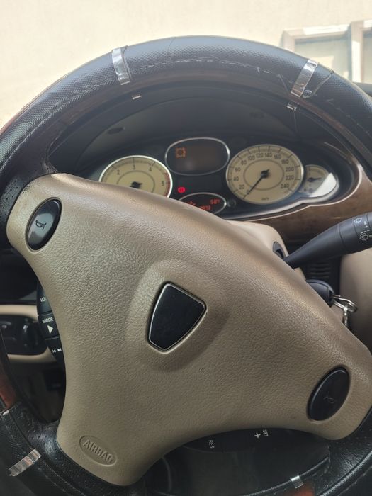 Vând sau schimb rover 75 modern cu o mașină automata