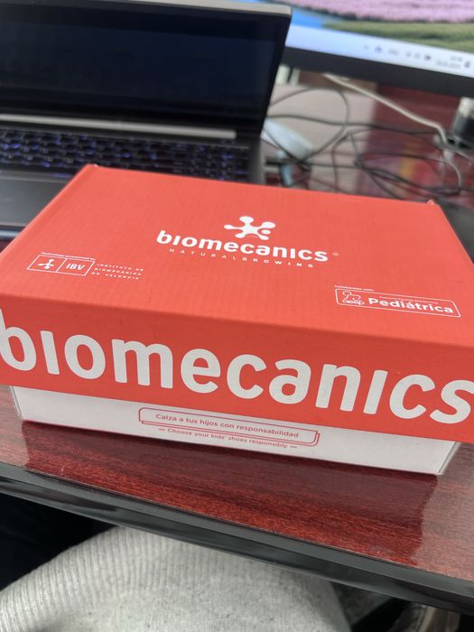 Sandale biomecanics fete masura 22