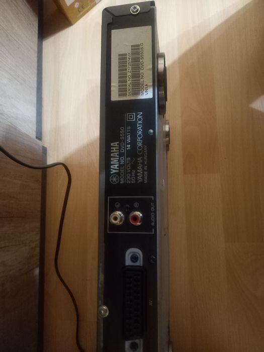 ДВД плеър Yamaha DVD S550