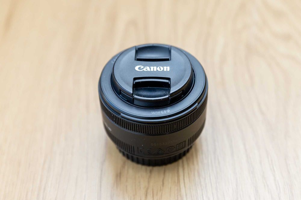 Canon EOS 70D, два обектива и светкавица