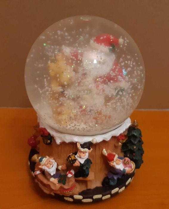 Glob Muzical Melinera cu Zăpadă pe Tema Crăciunului