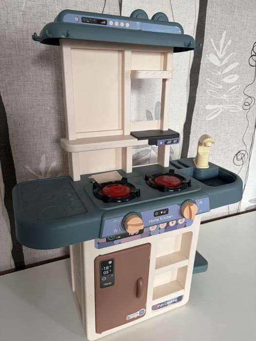 Кухня детская, игрушки