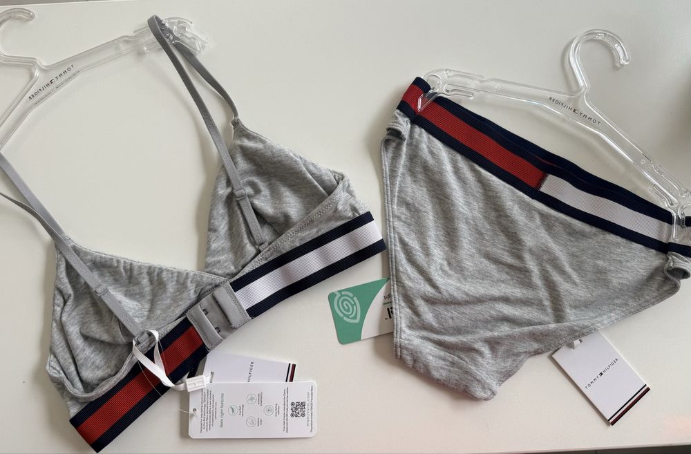 Комплект в сиво и червено /S/ Tommy Hilfiger