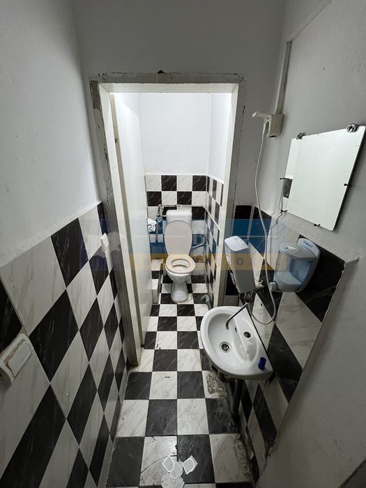 Дава се под наем Магазин в Бургас, Център - 150 кв.м за 1632 € - Снимка #11