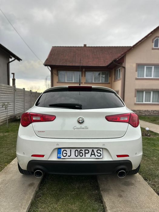 Vând Alfa Romeo Giulietta 2.0 170cp