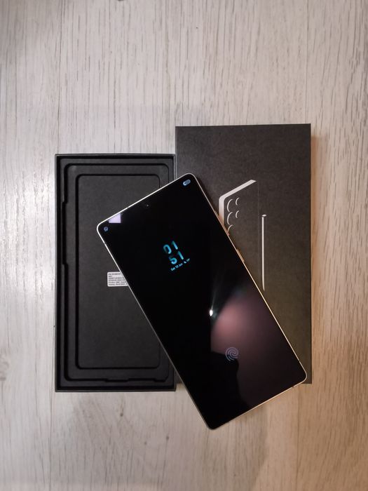 Samsung S25 Ultra negru, impecabil
