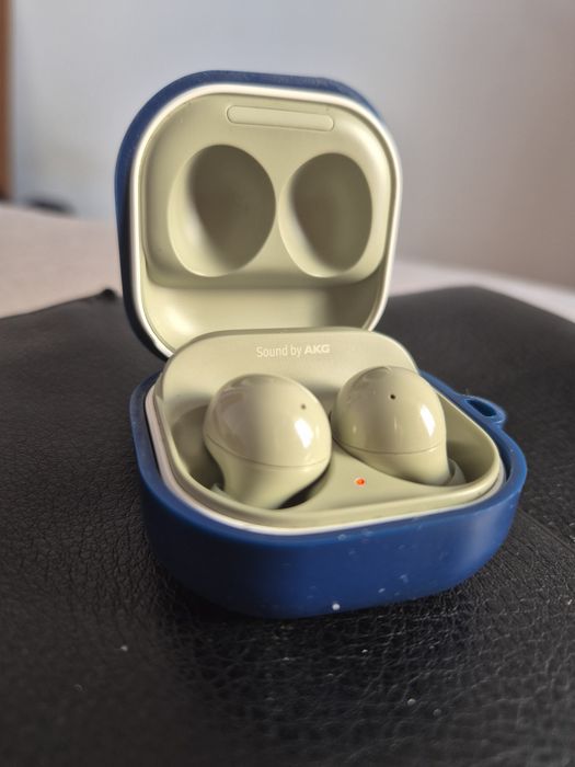 Galaxy Buds 2 ...
