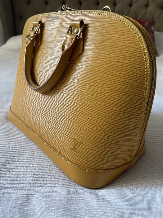 Geanta Alma Medium Louis Vuitton piele EPI