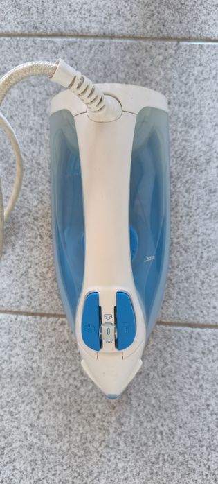 Philips EasySpeed парна ютия (2000W)
