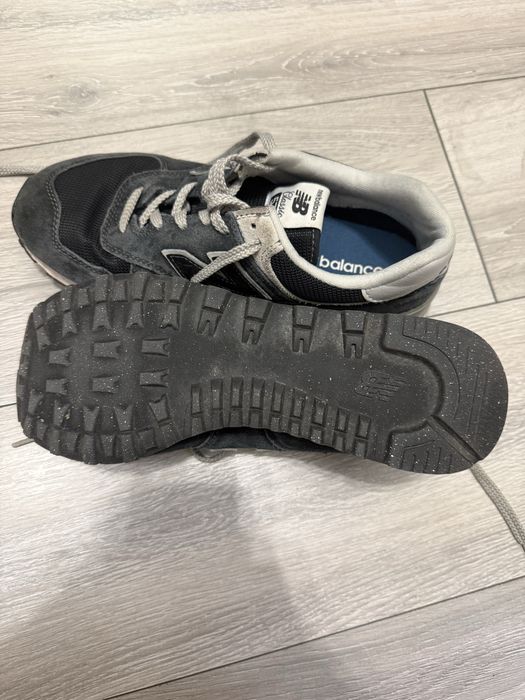 Ветровка Ellese, чанта Napapijri, обувки New Balance 574