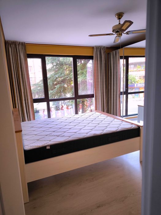 Дава се под наем Тристаен апартамент в Бургас, Център - 76 кв.м за 700 € - Снимка #10