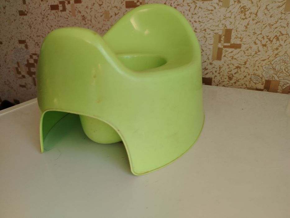 Продам горшки детские