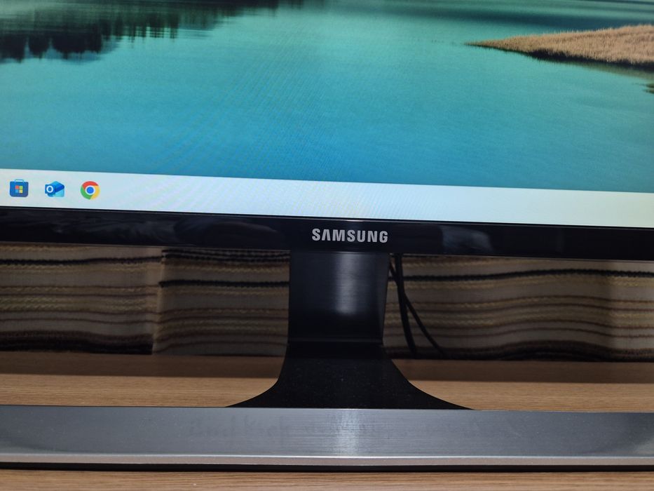 Monitor 28 inchi 4k samsung