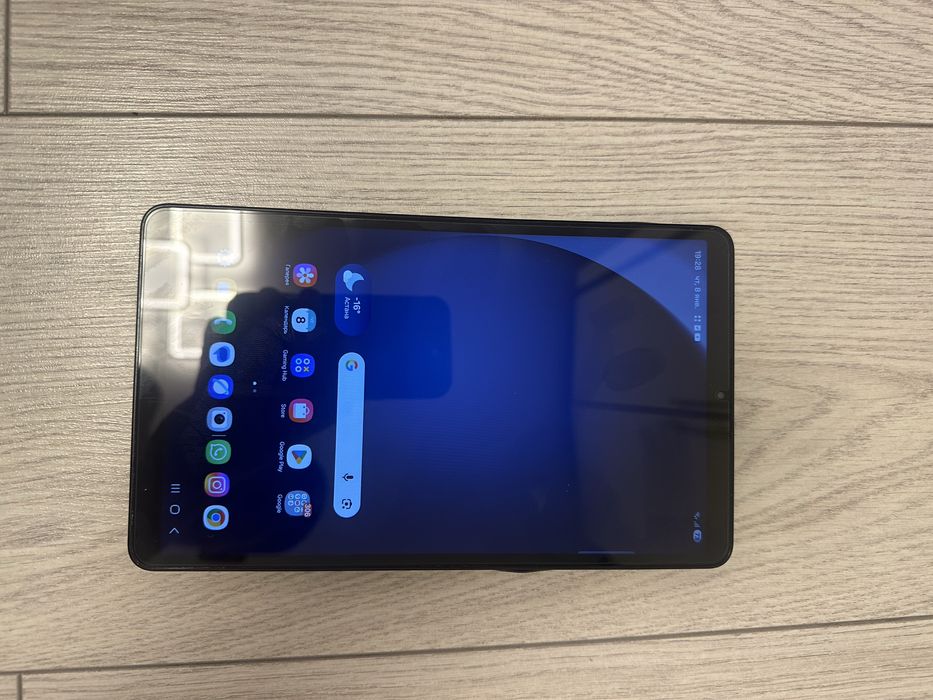 Продаю Планшет Galaxy Tab9