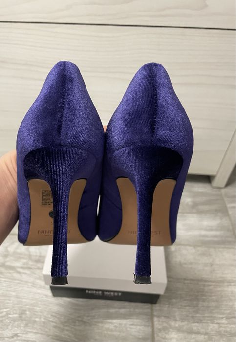 Pantofi mov eleganti cu toc inalt