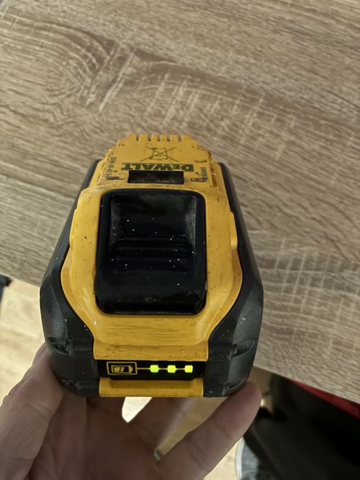 Acumulatir dewalt 18v 12 ah