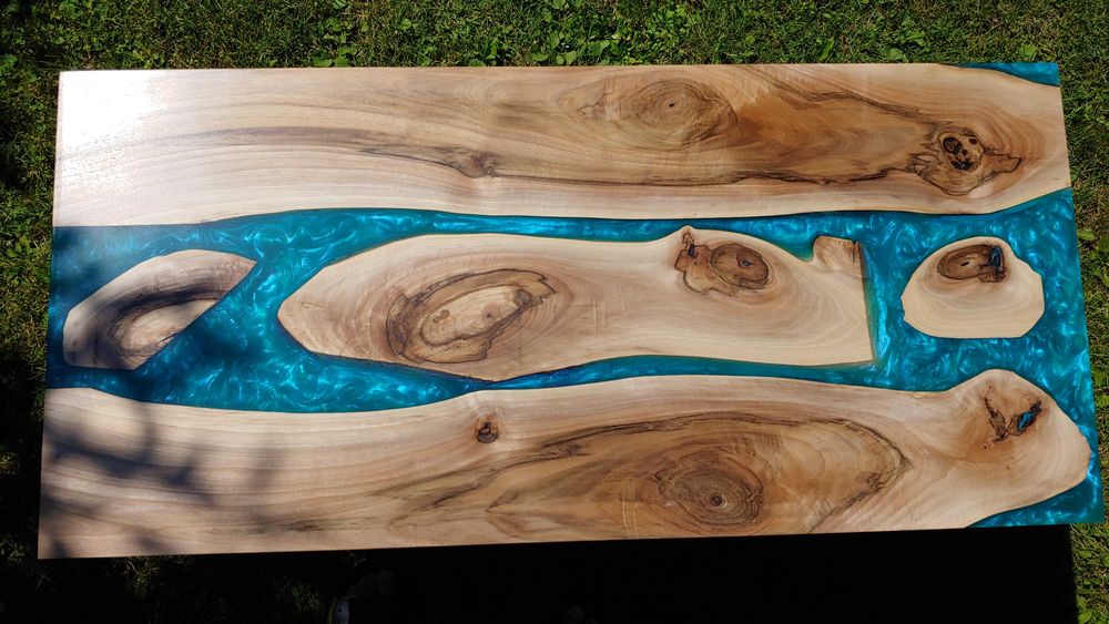 Маси от дърво и епоксидна смола