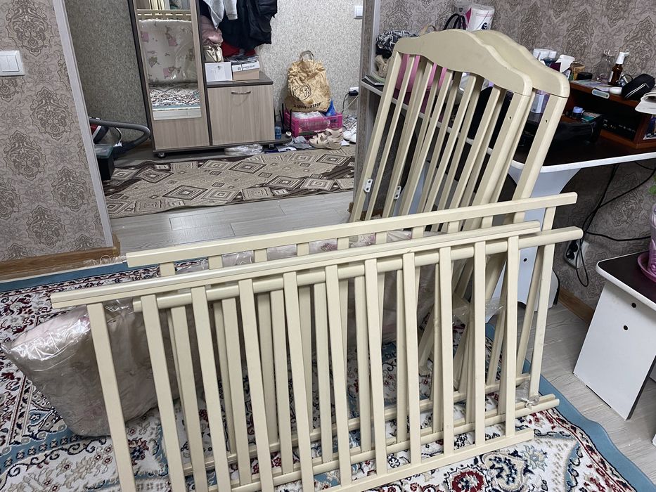 Продам детскую кроватку