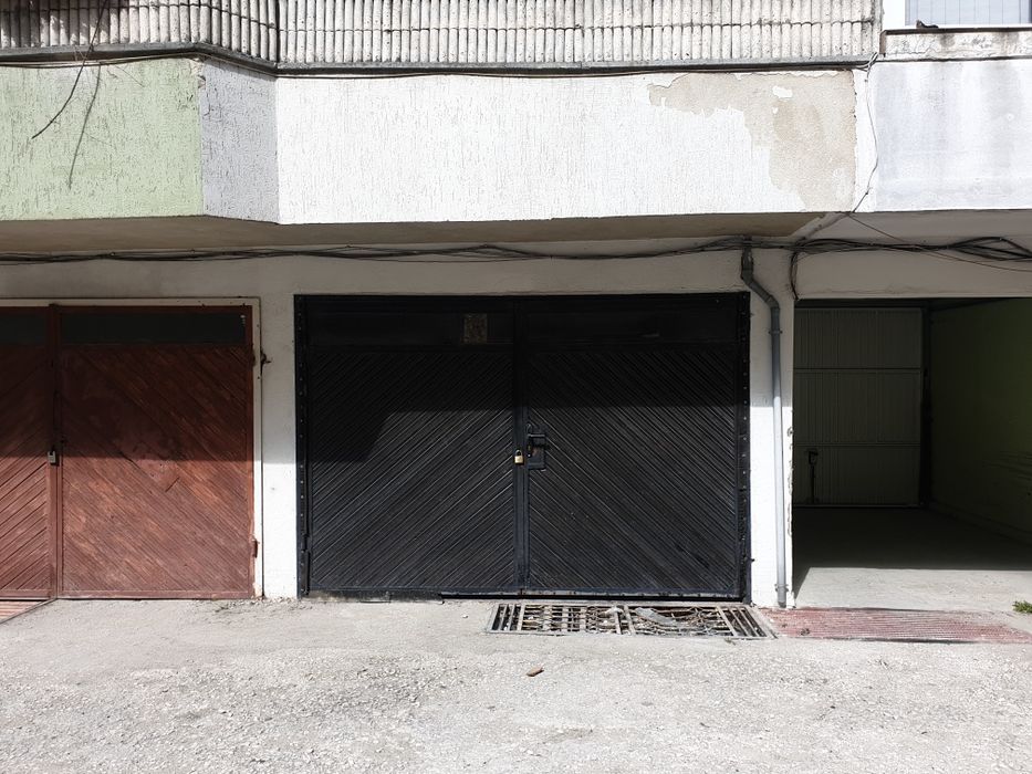 Дава се под наем Гараж / Паркомясто в Варна, ХЕИ - 20 кв.м за 153 € - Снимка #1