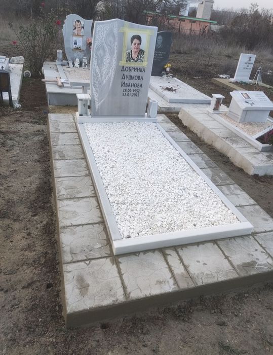 Изработка на паметници и надгробни плочи