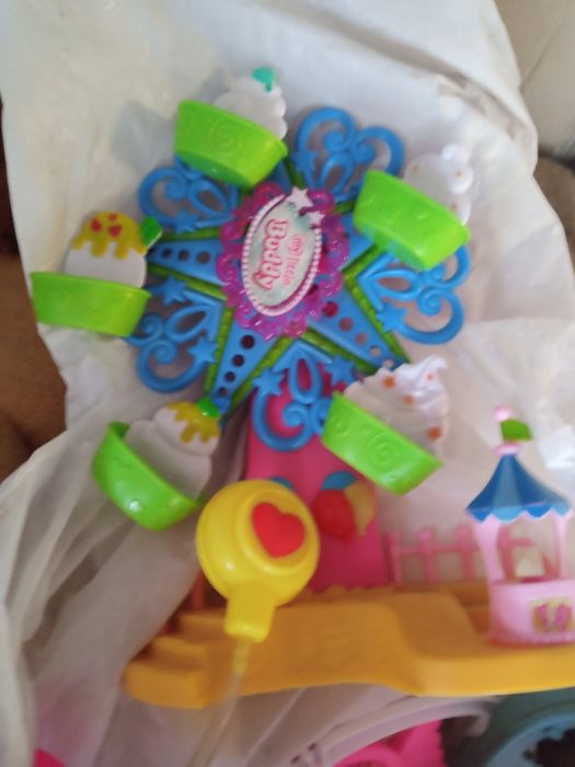 Игрушки, конструкторы, мозайки, пазлы