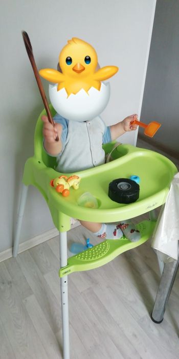 Продам ходунки и детский столик