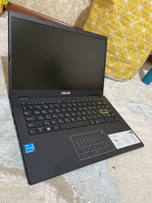 Asus стильный новом