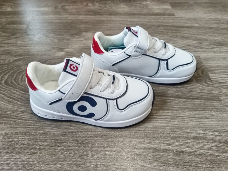 Нови детски боси светещи маратонки