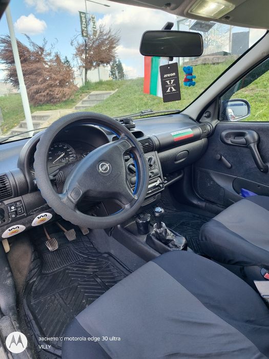 Продавам Opel Corsa 1.0 2000год.