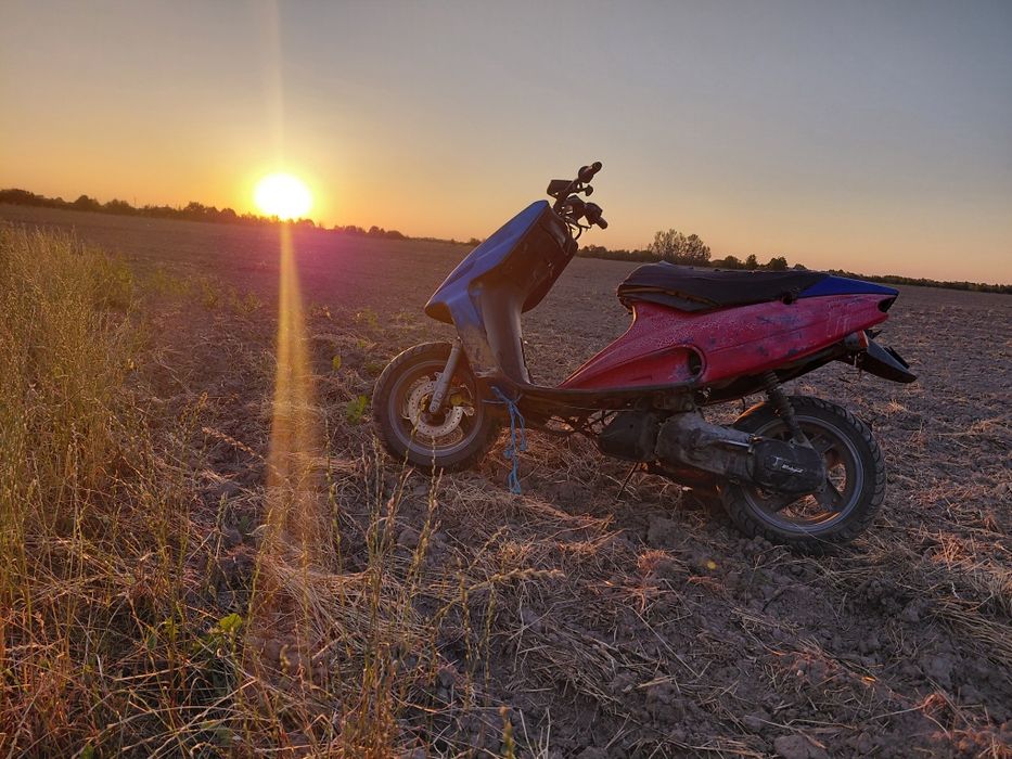 Am spre vânzare un malaguti f12